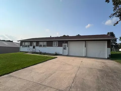 104 1st St SW, Eitzen, MN 55931 photo 2