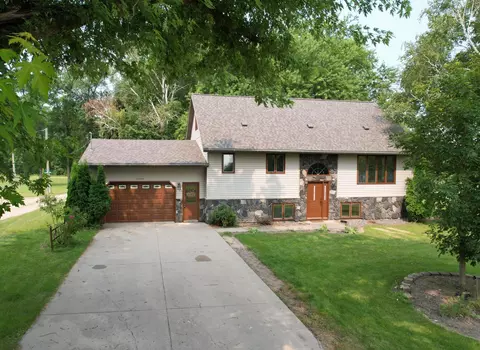 32975 Cartway Dr, Paynesville, MN 56362