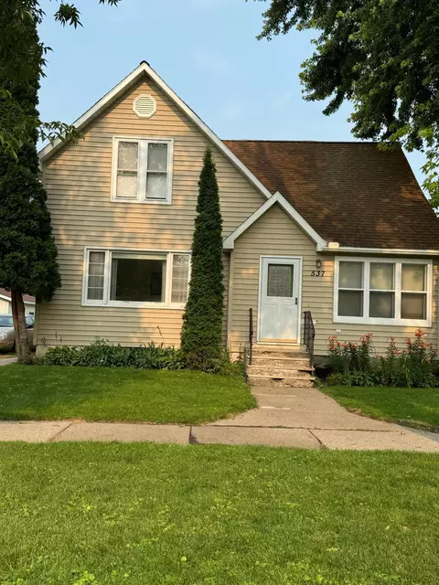 537 S Broadway, Wells, MN 56097