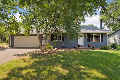 12615 25th Ave N, Plymouth, MN 55441