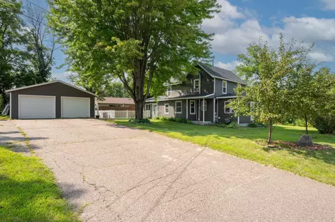518 Bridge St N, Cannon Falls, MN 55009