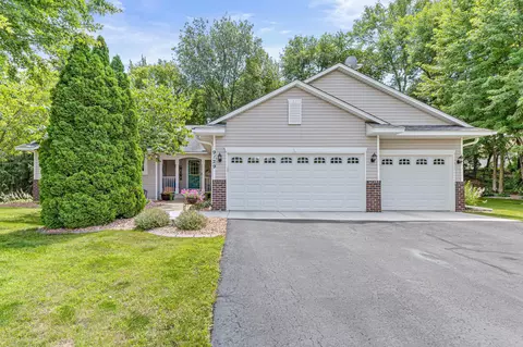 9129 Glacier Rd, Saint Bonifacius, MN 55375