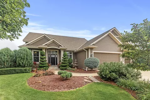 7960 Shadyview Ln N, Maple Grove, MN 55311