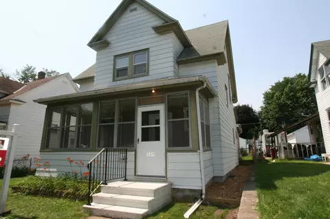 1089 Woodbridge St, Saint Paul, MN 55117