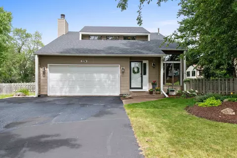 7074 Sherwood Rd, Woodbury, MN 55125