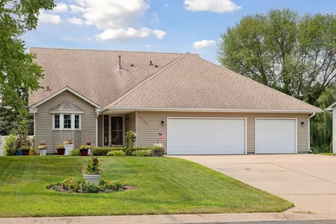 6763 Sunnyslope Dr, Maple Grove, MN 55311