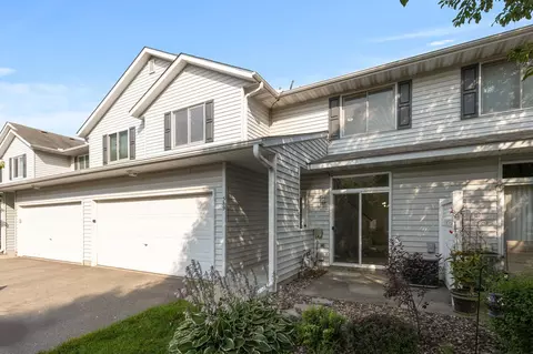 589 Roundhouse St, Shakopee, MN 55379