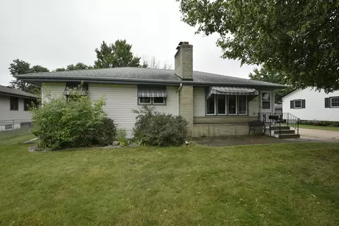 7236 Grimes Ave N, Brooklyn Center, MN 55429