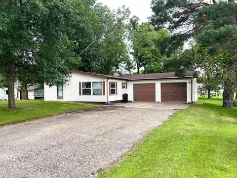 519 Grove St, Erhard, MN 56534