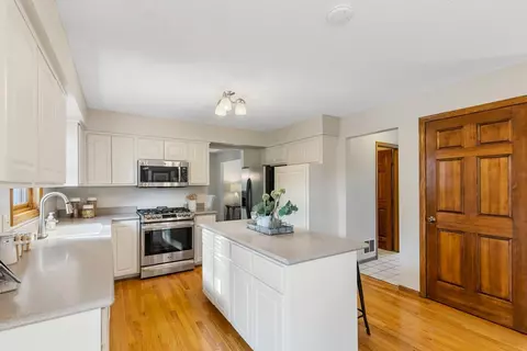 6010 Mckinley Pl, Shorewood, MN 55331 photo 7