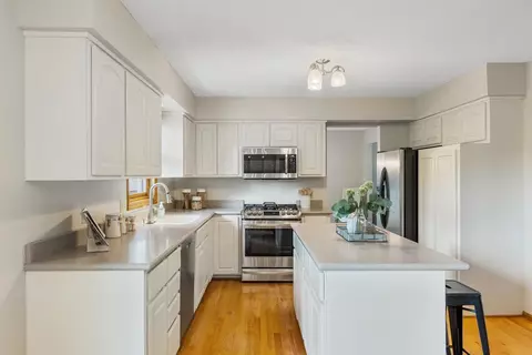 6010 Mckinley Pl, Shorewood, MN 55331 photo 8
