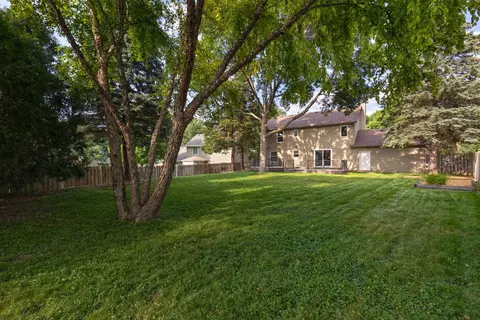 6010 Mckinley Pl, Shorewood, MN 55331 photo 2