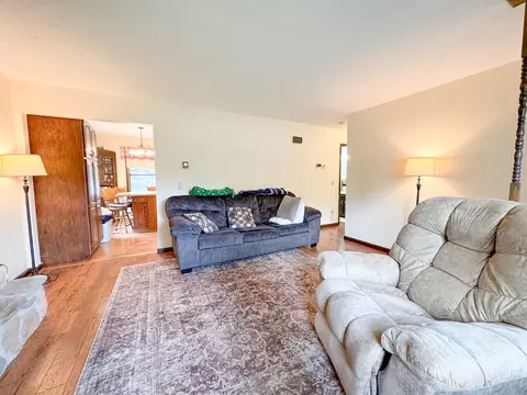 616 E Summit Ave, Fergus Falls, MN 56537 photo 3