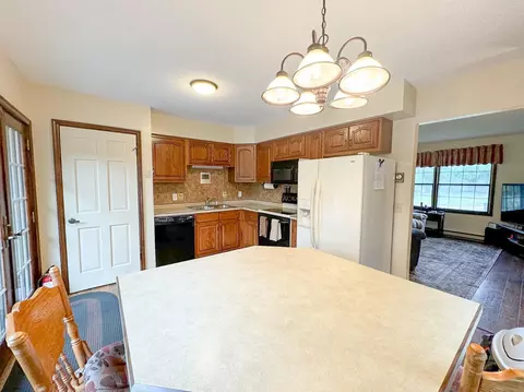 616 E Summit Ave, Fergus Falls, MN 56537 photo 4