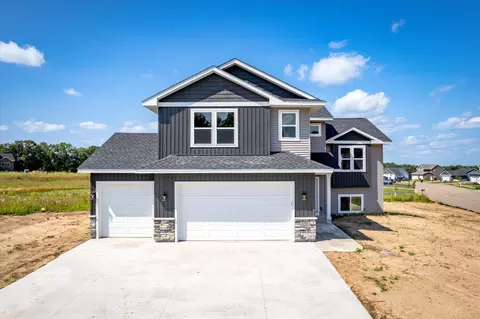 257 Dakota Ave, Roberts, WI 54023