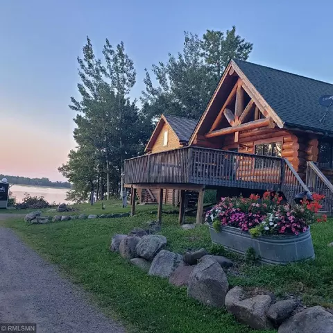 480 Lake St W, Isle, MN 56342