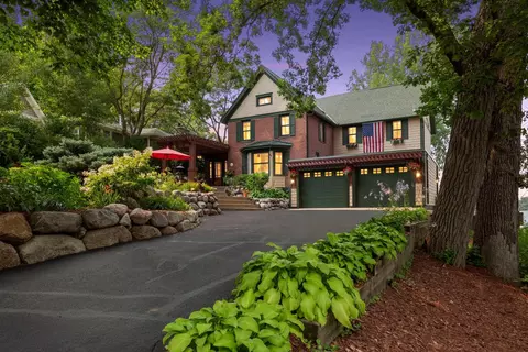 174 W Lake St, Excelsior, MN 55331