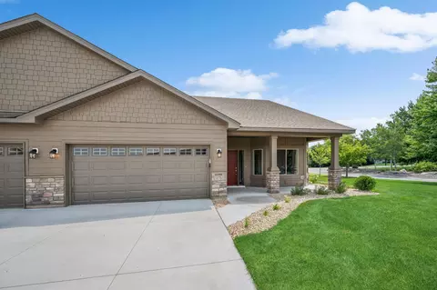 10703 Settlers Ln, Hanover, MN 55341
