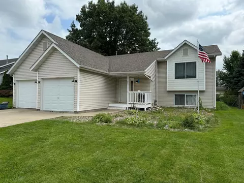 751 18th St NE, Owatonna, MN 55060