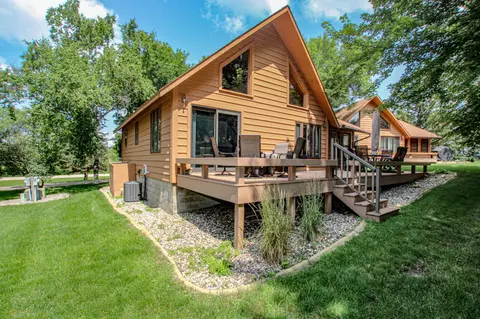 2622 Big Horn Bay Rd NW, Alexandria, MN 56308
