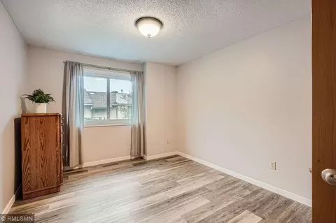 4319 Clemson Cir, Eagan, MN 55122 photo 17