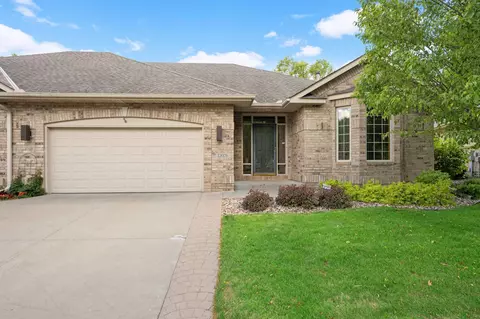 13026 Garvin Brook Ln, Apple Valley, MN 55124