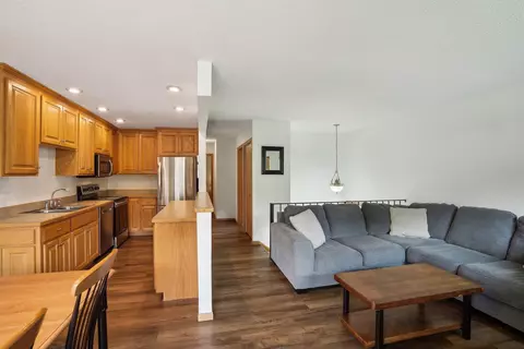 1709 Hickory Hill Dr, Eagan, MN 55122 photo 12