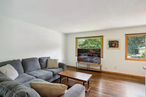 1709 Hickory Hill Dr, Eagan, MN 55122 photo 14