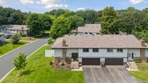 1709 Hickory Hill Dr, Eagan, MN 55122 photo 5