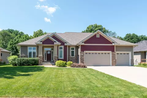 2290 Aspen Ln, North Mankato, MN 56003