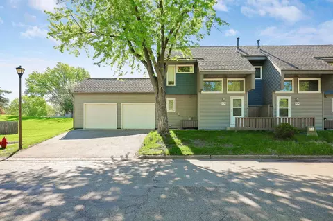 3776 Golden Hills Ter, Eagan, MN 55122