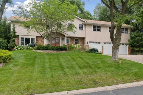 7212 Fleetwood Dr, Edina, MN 55439