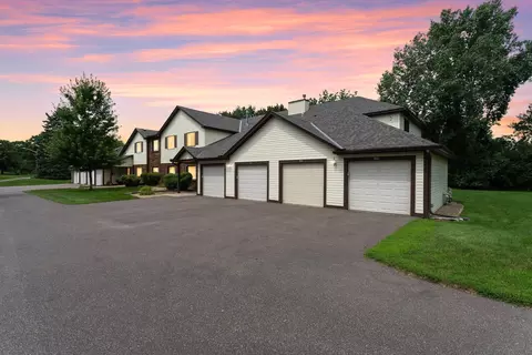 961 Heritage Ct E #108, Vadnais Heights, MN 55127
