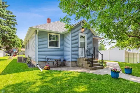 810 4th St SE, Barnesville, MN 56514