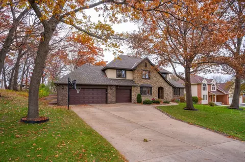 1521 Patricia Dr, Saint Cloud, MN 56301