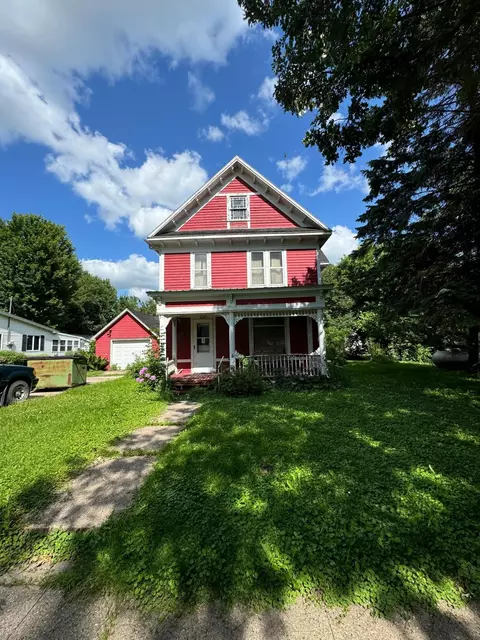 330 Howard St, Frost, MN 56033