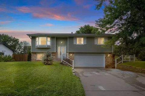 1675 107th Ave NW, Minneapolis, MN 55433
