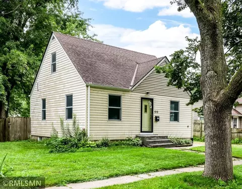 616 4th St, Farmington, MN 55024