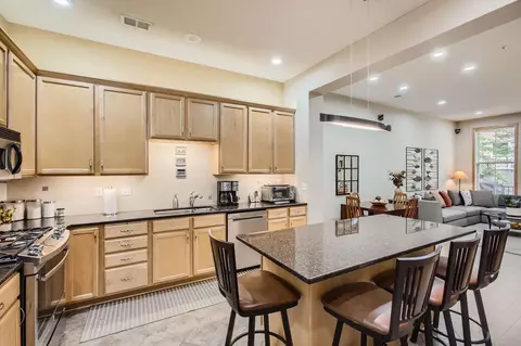 3700 Wooddale Ave S #12, Saint Louis Park, MN 55416