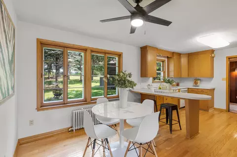 1365 Deerwood Dr, Eagan, MN 55123 photo 8