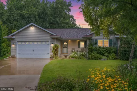 1566 Edgewood Blvd, North Mankato, MN 56003