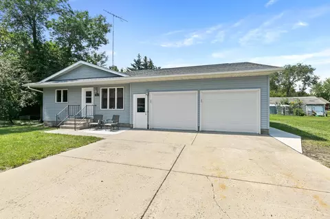 143 Hall Ave SW, Richmond, MN 56368