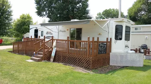 1230 E Lake St #11, Osakis, MN 56360