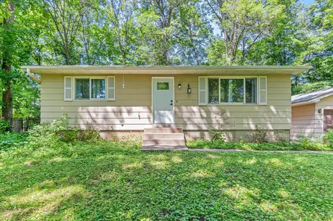12020 284th St, Chisago City, MN 55013