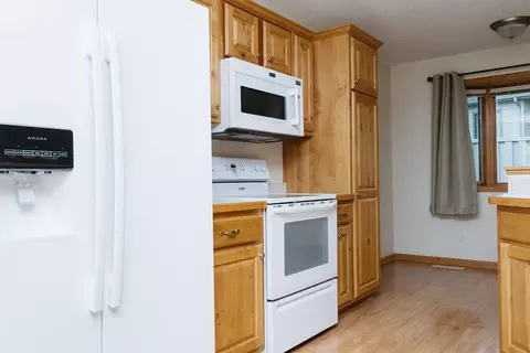 657 Sandy Ct, Wanamingo, MN 55983 photo 7