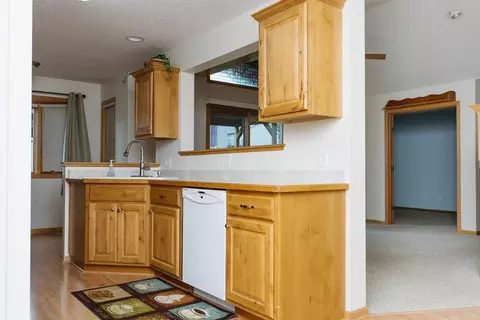 657 Sandy Ct, Wanamingo, MN 55983 photo 9