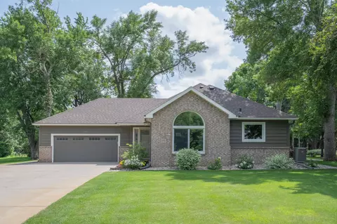 606 20th St N, Sartell, MN 56377