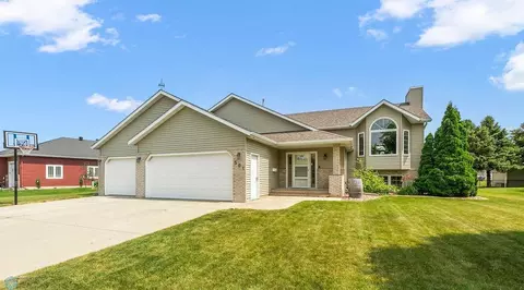 501 5th St NW, Dilworth, MN 56529