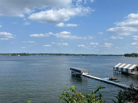 195 W Point Rd, Tonka Bay, MN 55331 photo 2