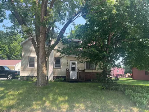 612 3rd Ave NW, Melrose, MN 56352
